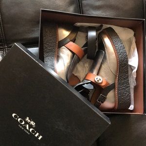RARE COACH Metallic Western CutOut Creepers USW8